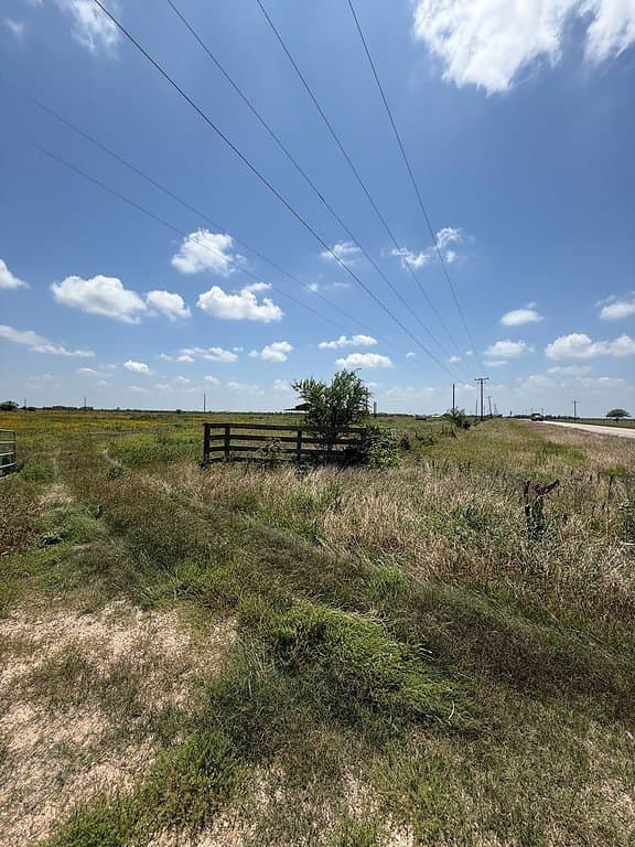 13.85 acres in Colorado County gallery image 3