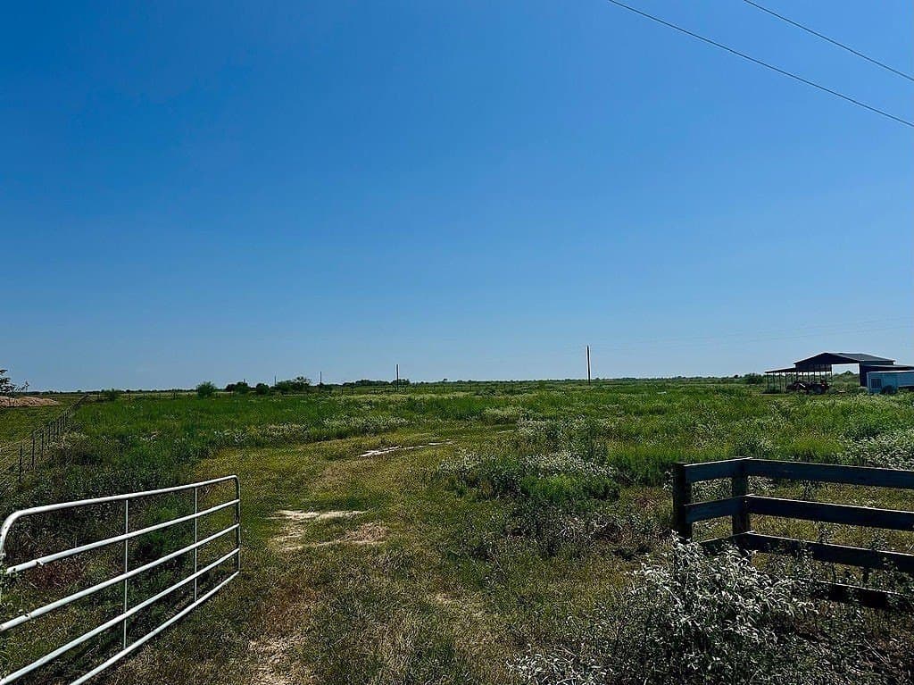 13.85 acres in Colorado County