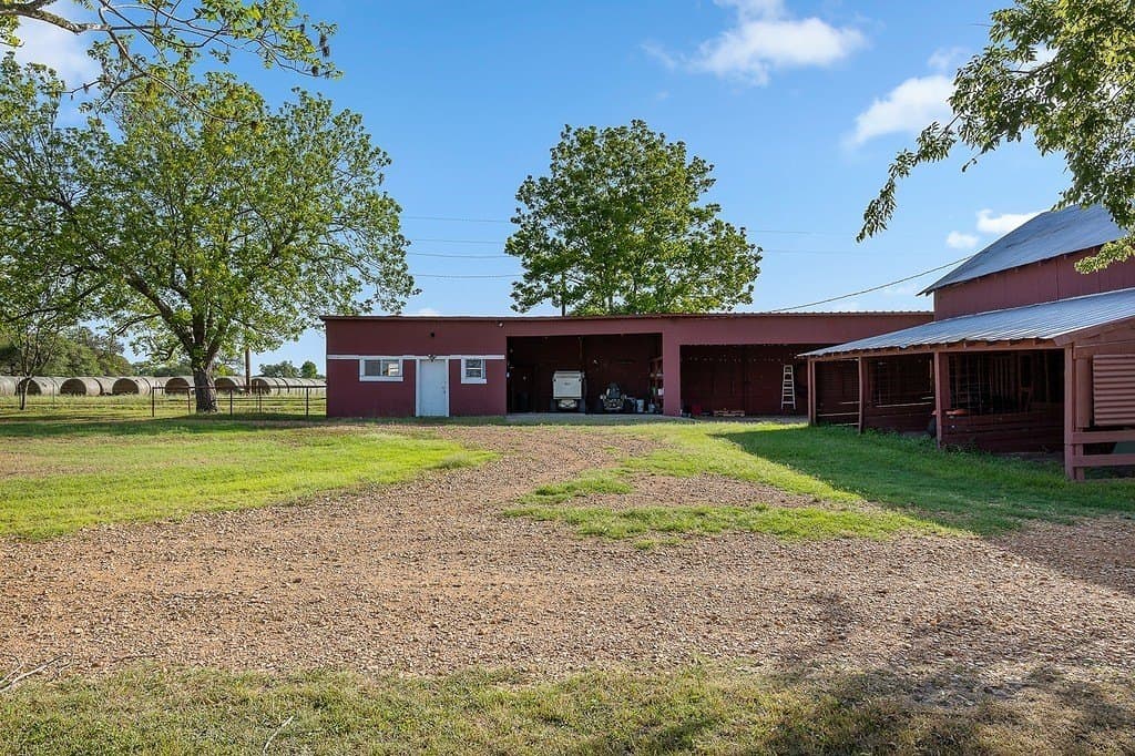 25.87 acres in Fayette County gallery image 4