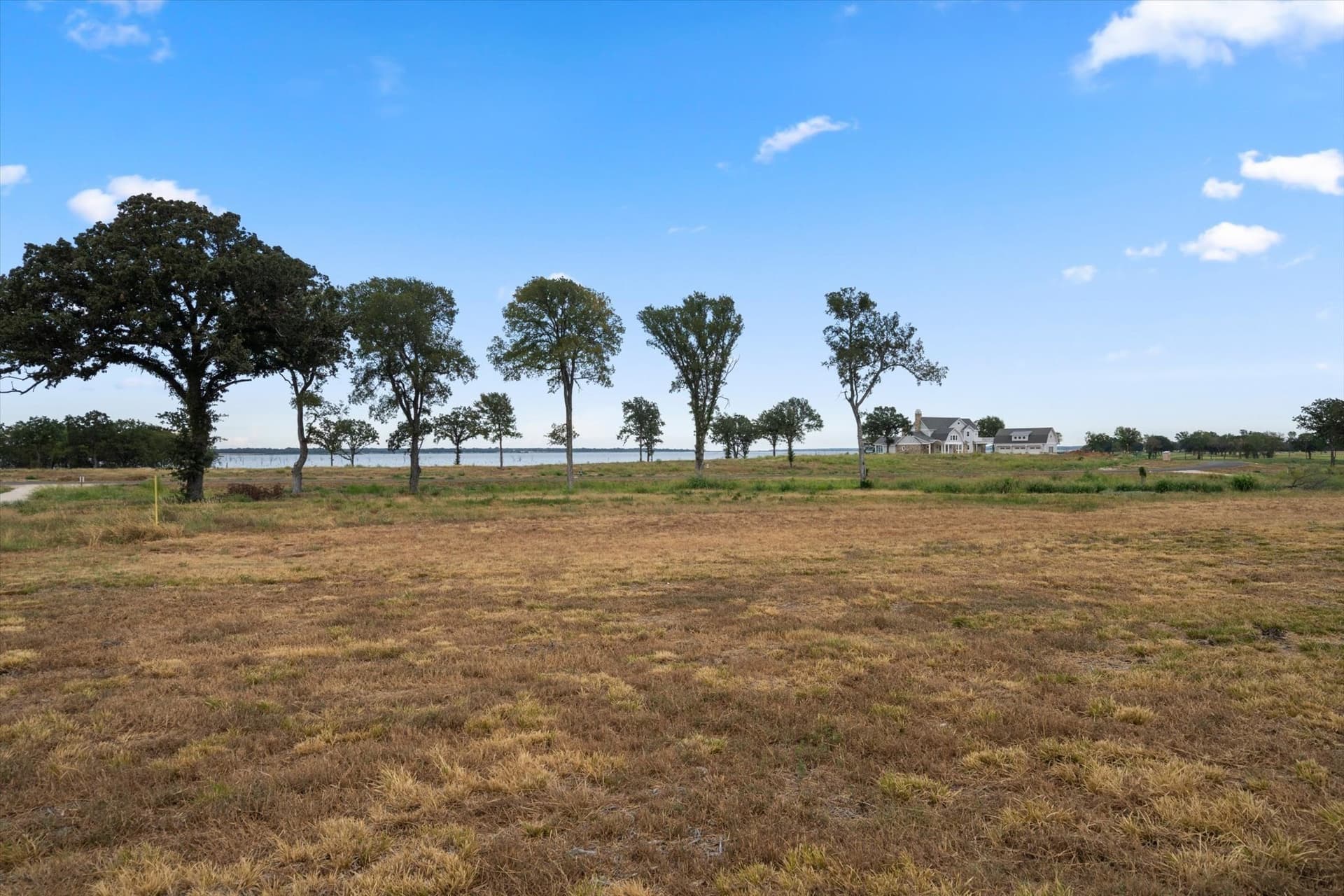 1.3 acres in Navarro County