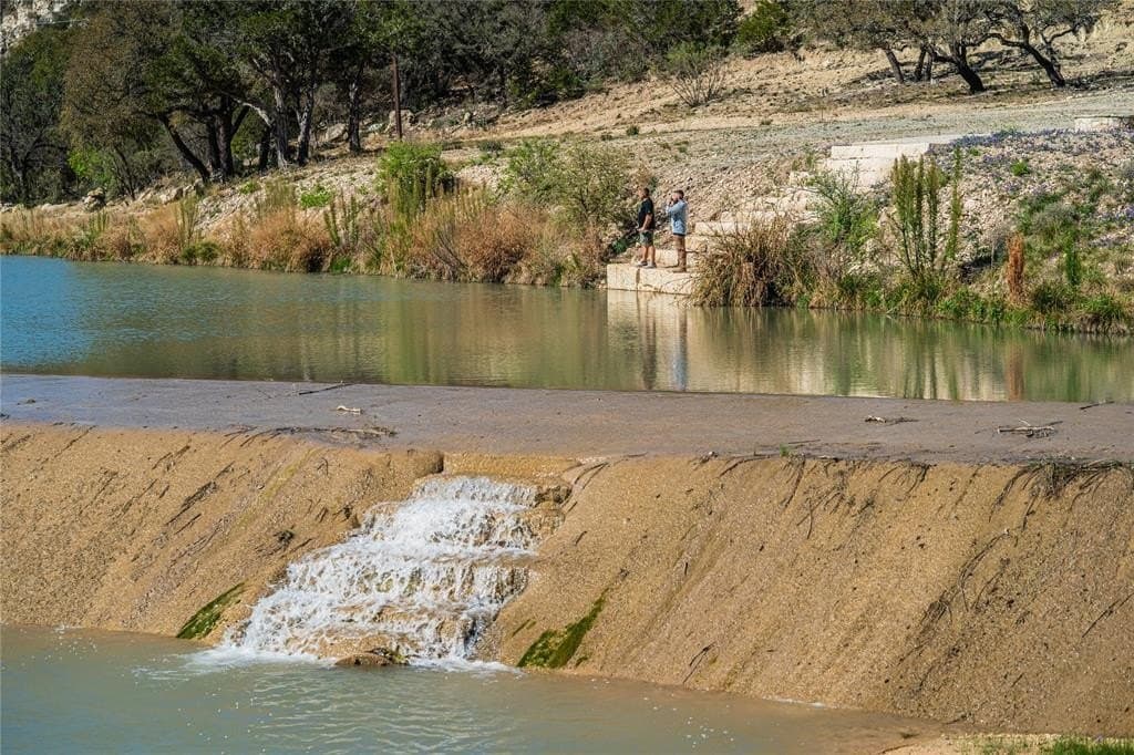 10 acres in Kimble County gallery image 4