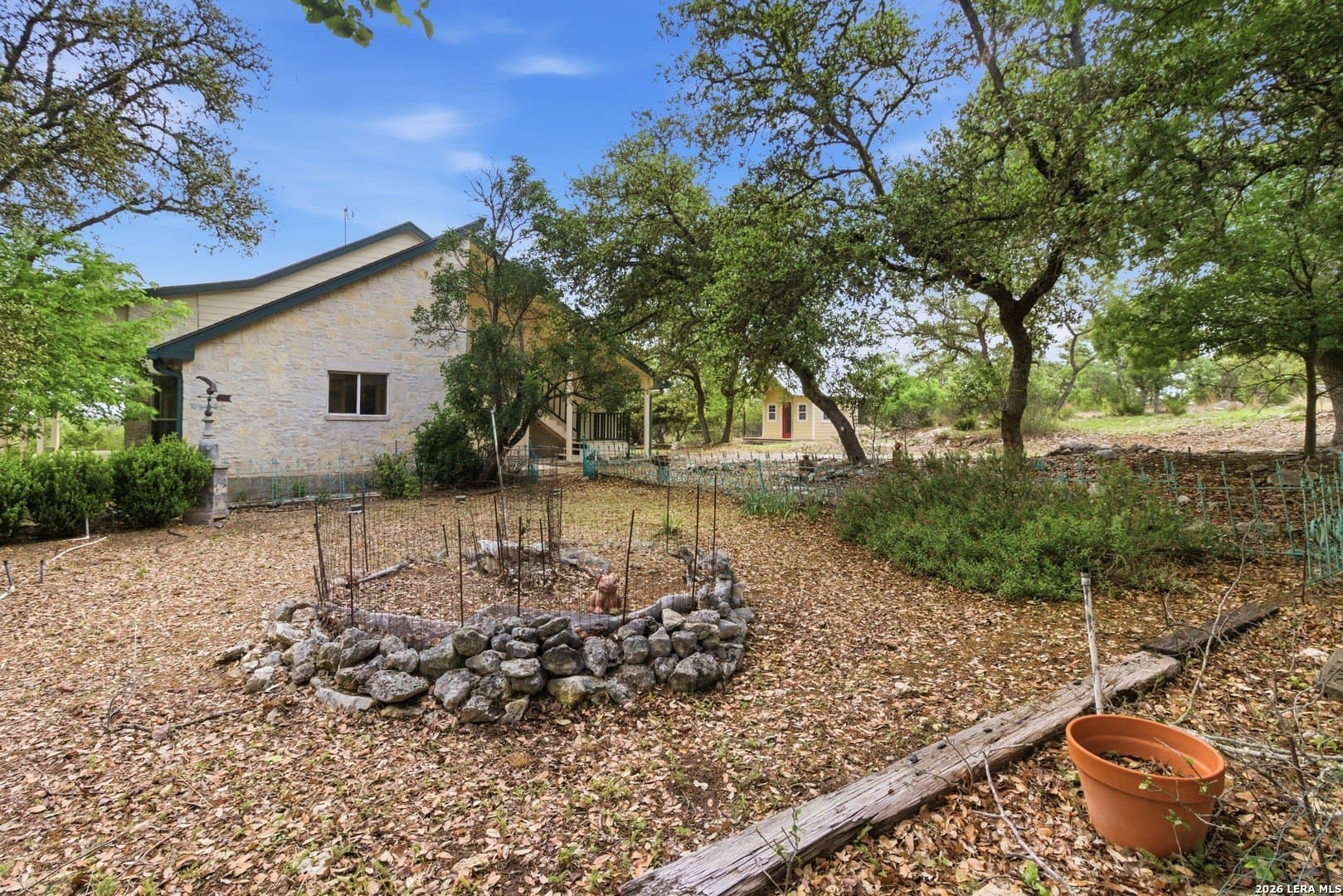 10.17 acres in Bandera County gallery image 2