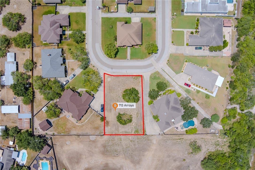 0.31 acres in Kleberg County - photo 4