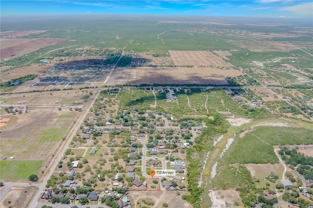 0.31 acres in Kleberg County - photo 8
