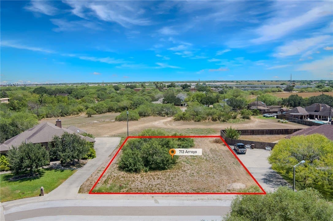 0.31 acres in Kleberg County - photo 2