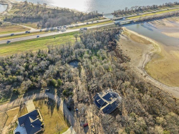1.16 acres in Henderson County - photo 9