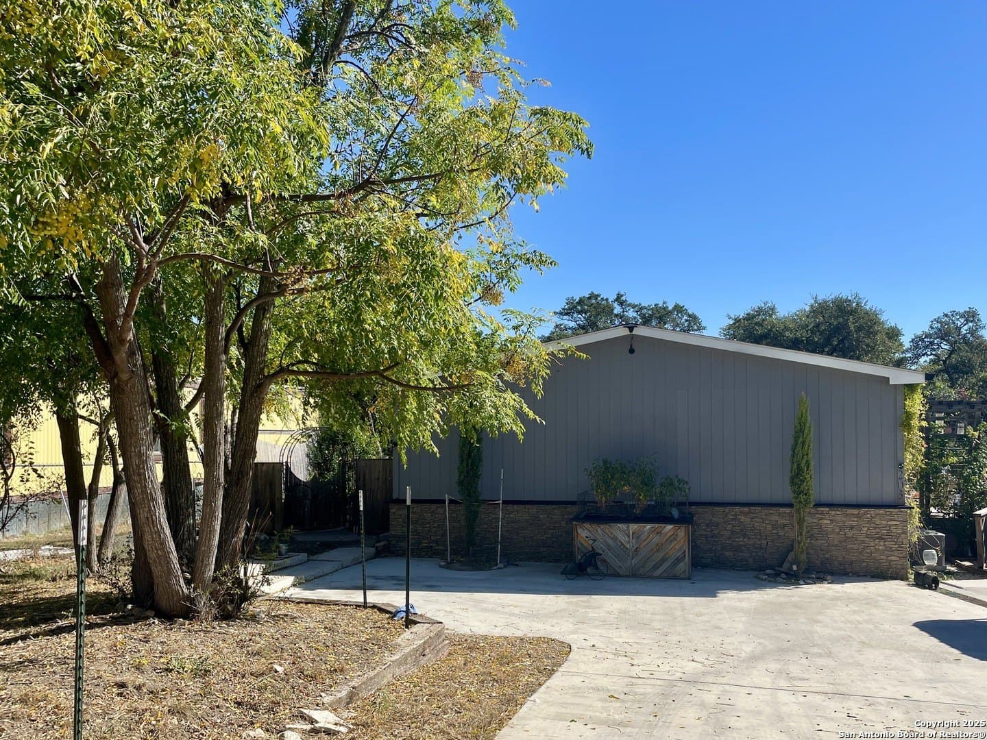 344 acres in Bandera County