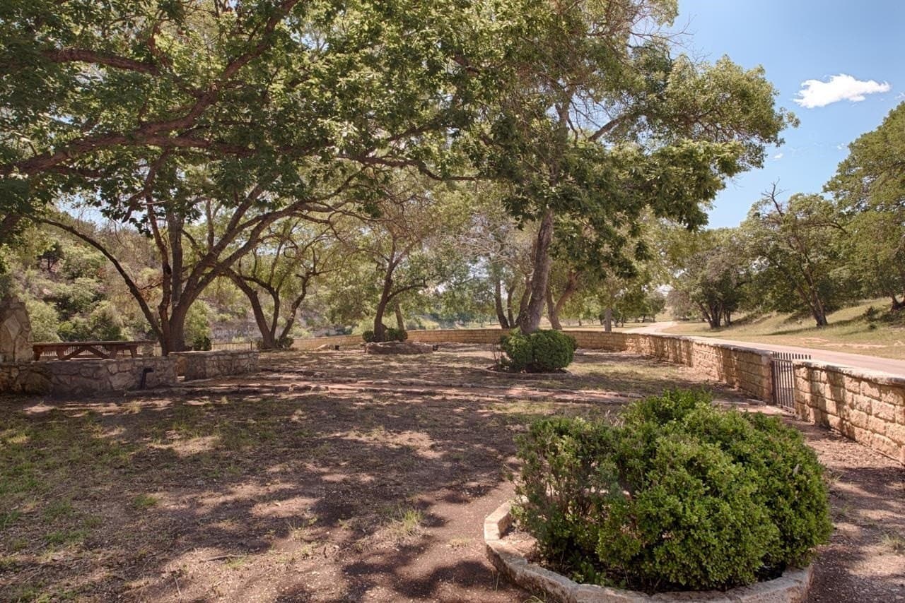 5.63 acres in Gillespie County - photo 8