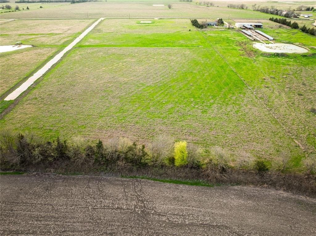 2.09 acres in Lamar County gallery image 3