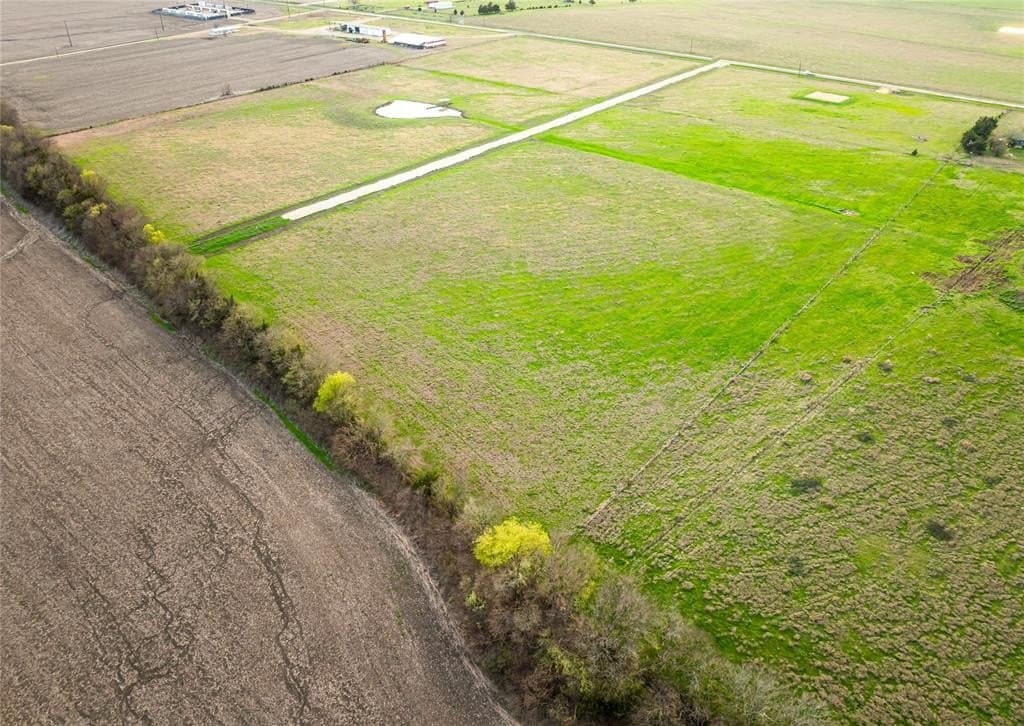 2.09 acres in Lamar County gallery image 2