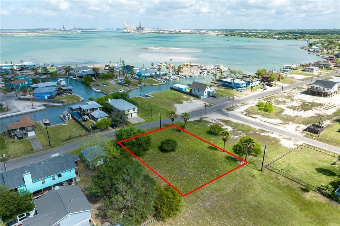 0.32 acres in San Patricio County - photo 6