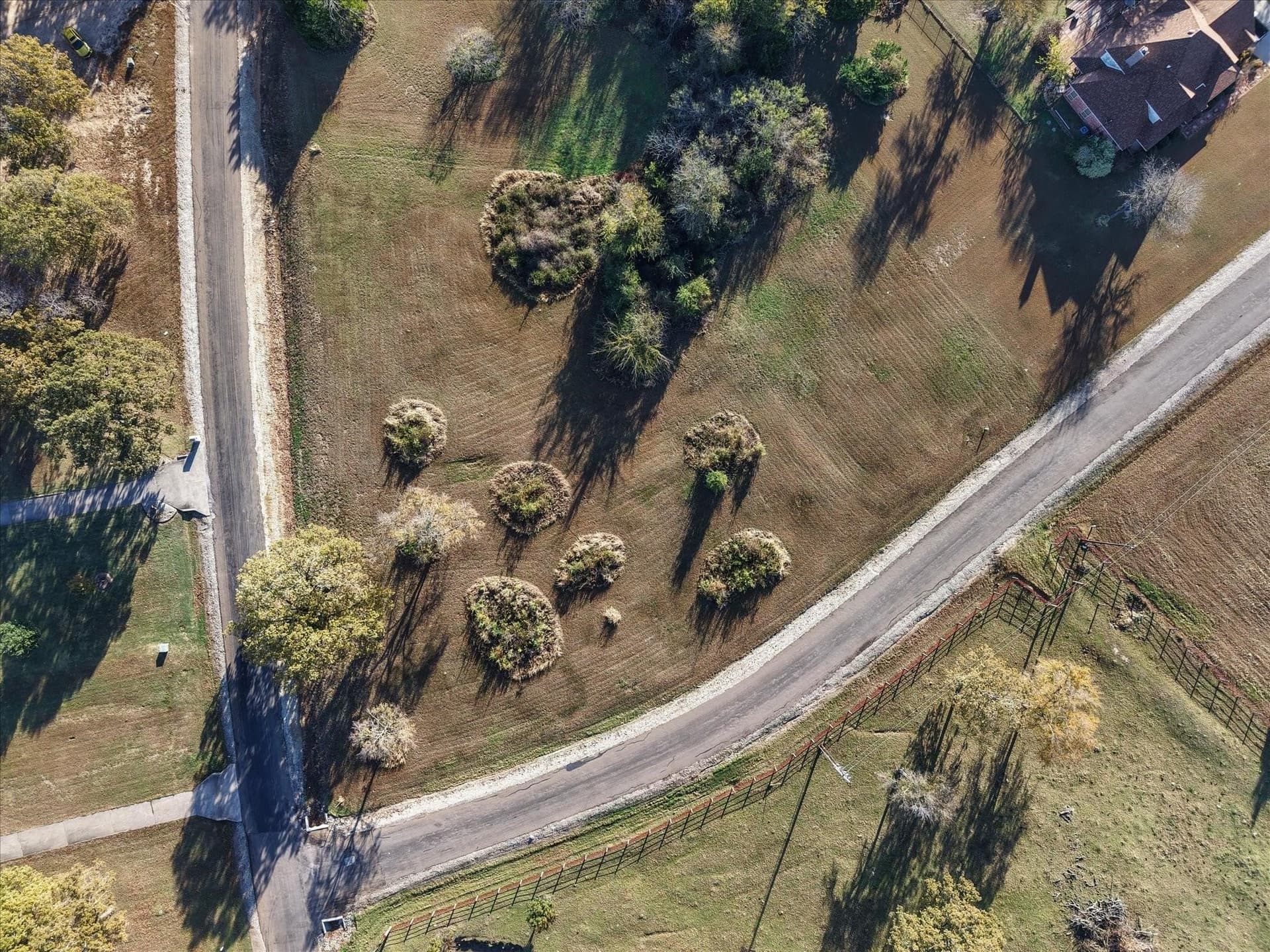 1.5 acres in Navarro County gallery image 2