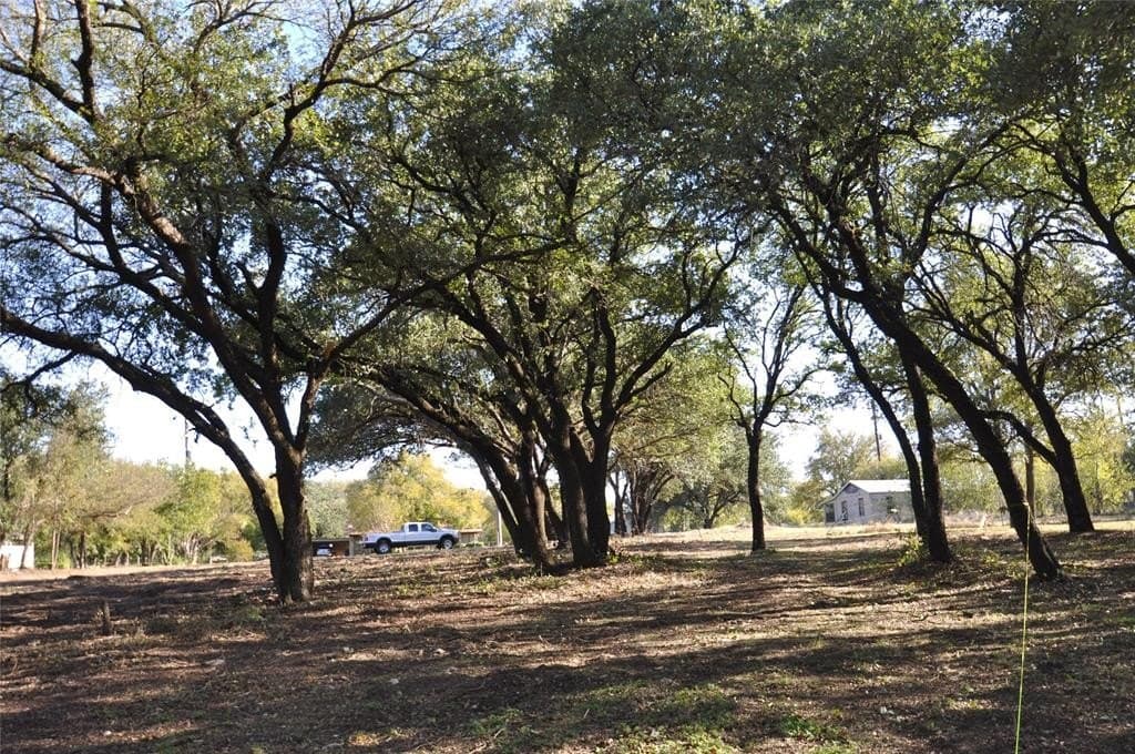 0.5 acres in Hood County gallery image 3