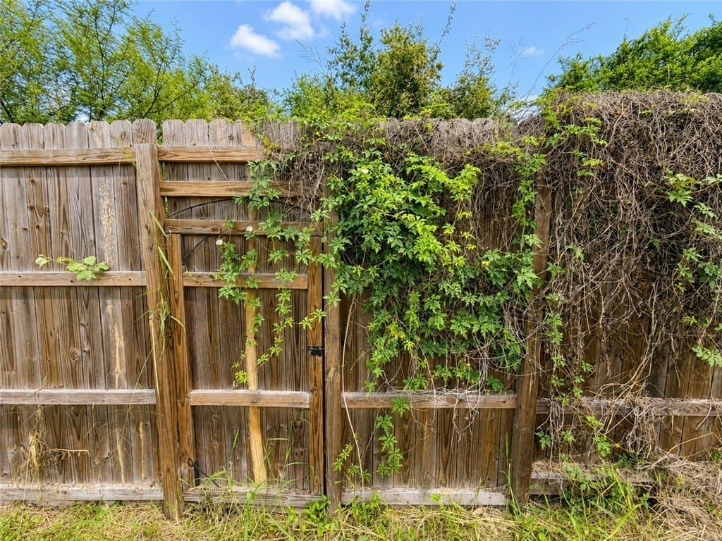 30,823 acres in Nueces County - photo 33