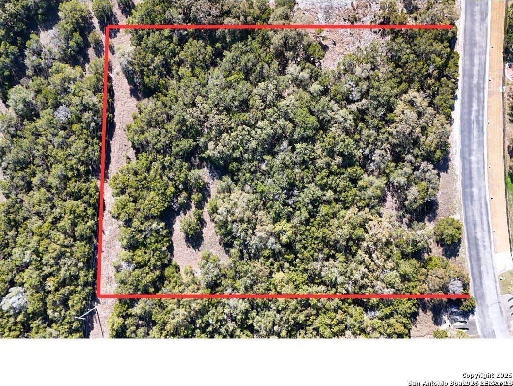 2.25 acres in Comal County