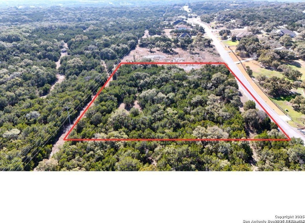 2.25 acres in Comal County gallery image 4