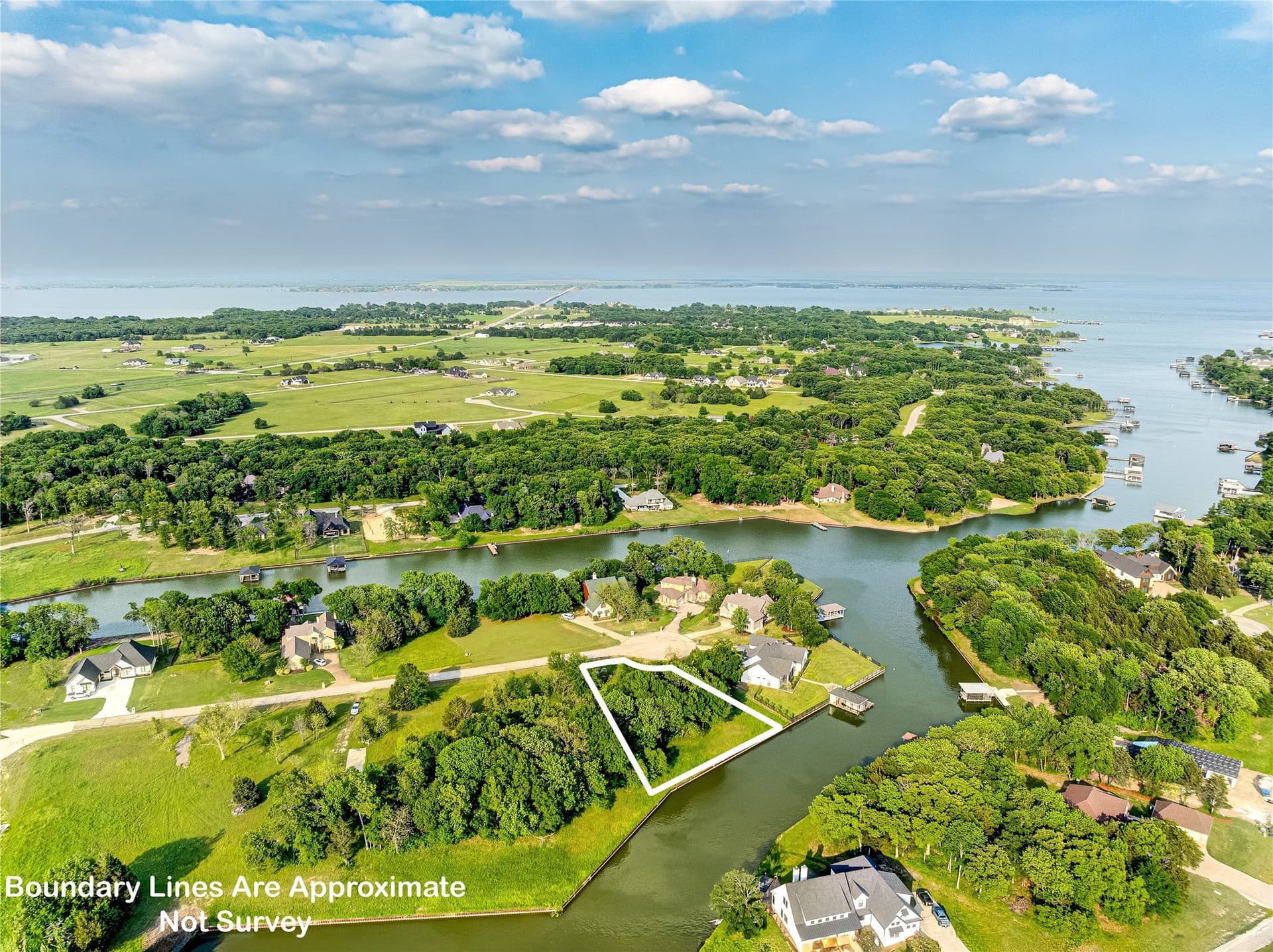 0.52 acres in Navarro County - photo 4