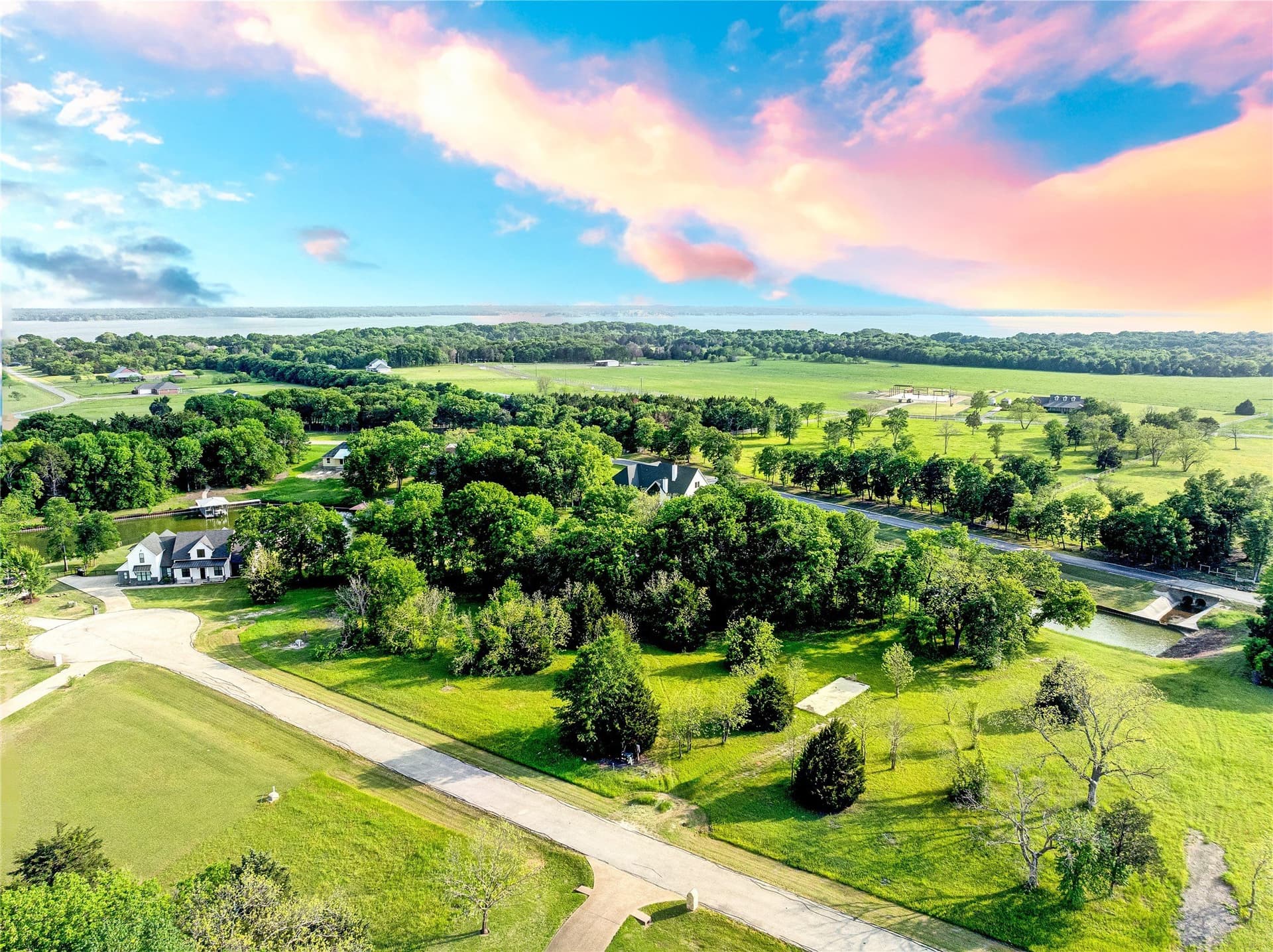 0.52 acres in Navarro County - photo 8