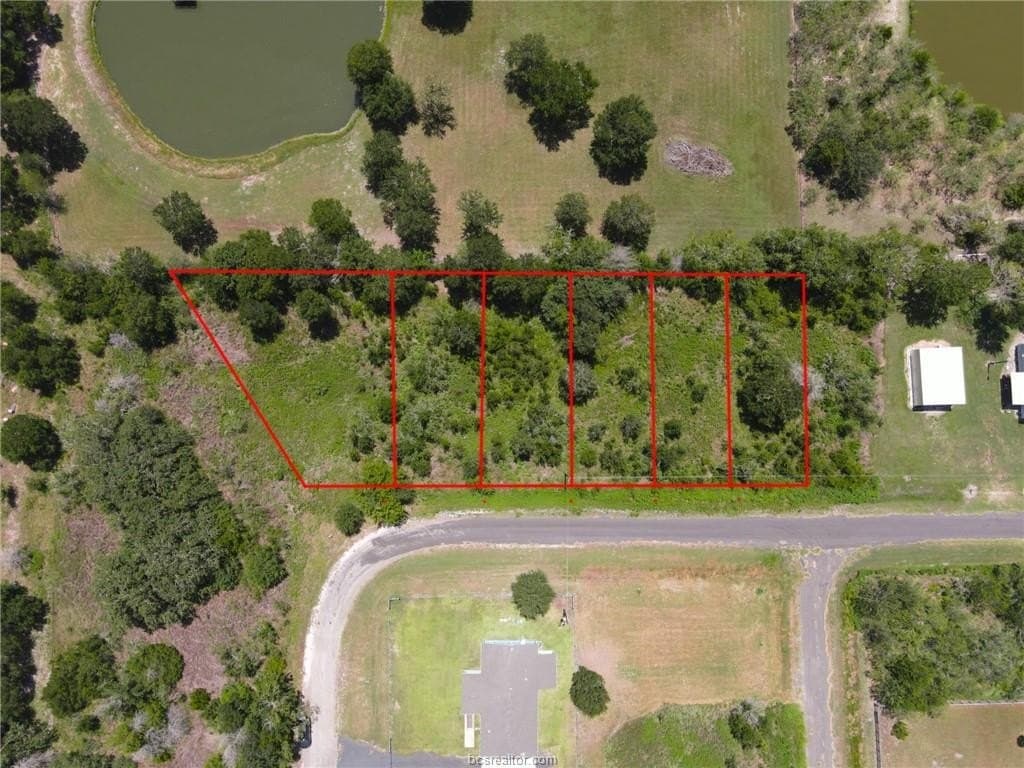 0.95 acres in Burleson County - photo 7