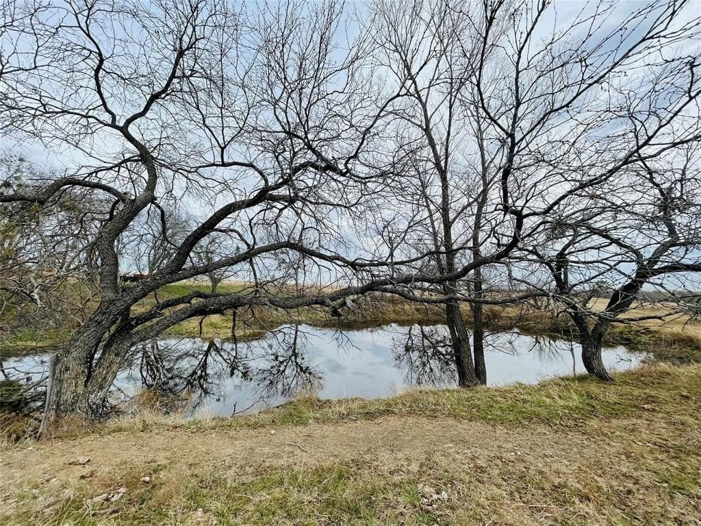 97.93 acres in Navarro County