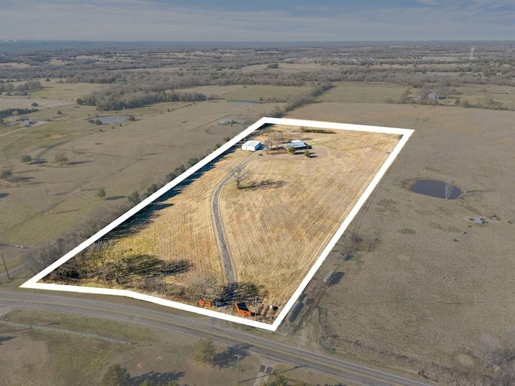 10.31 acres in Hunt County