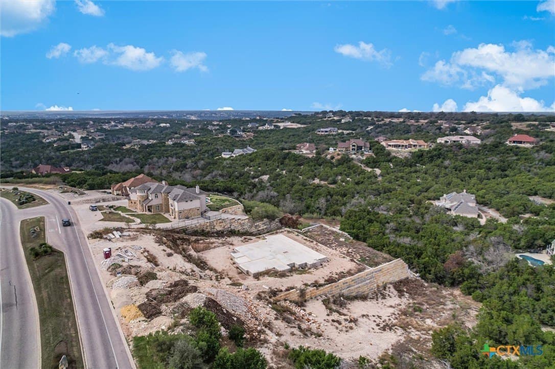 1.61 acres in Travis County gallery image 3