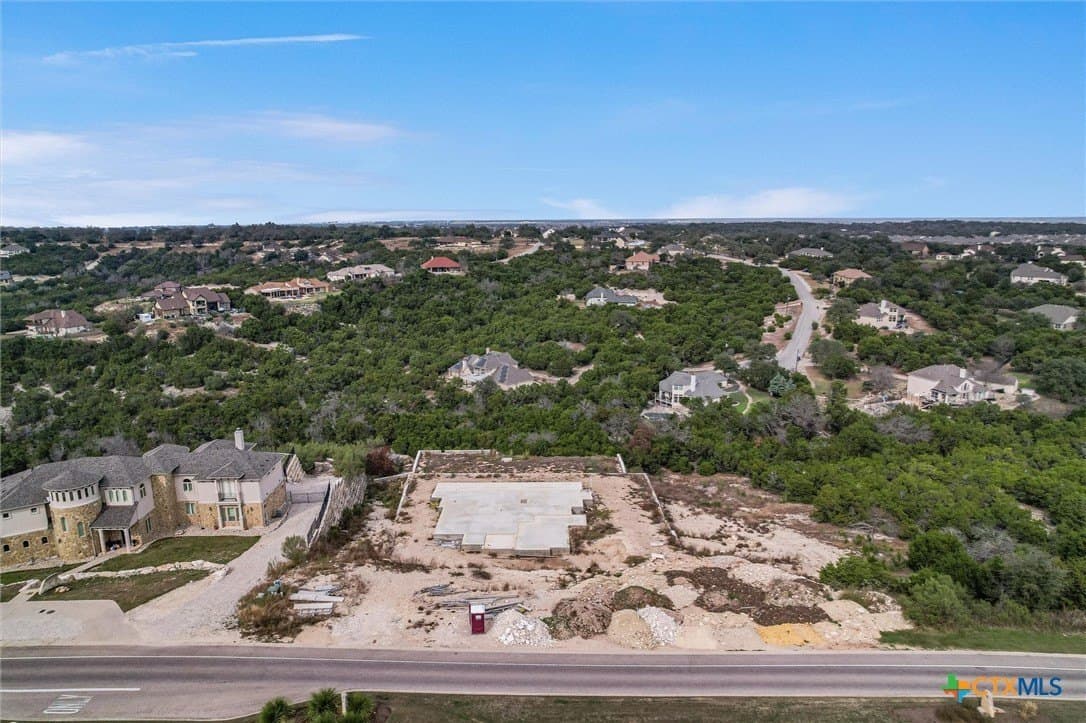 1.61 acres in Travis County gallery image 2