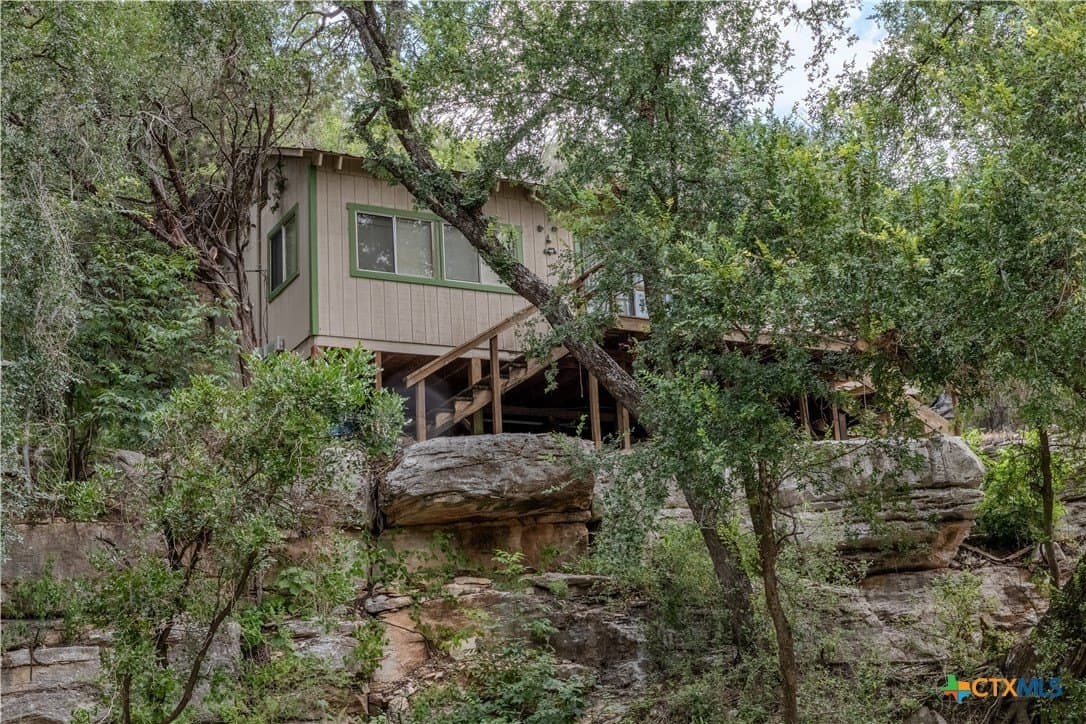 15.98 acres in Lampasas County - photo 4