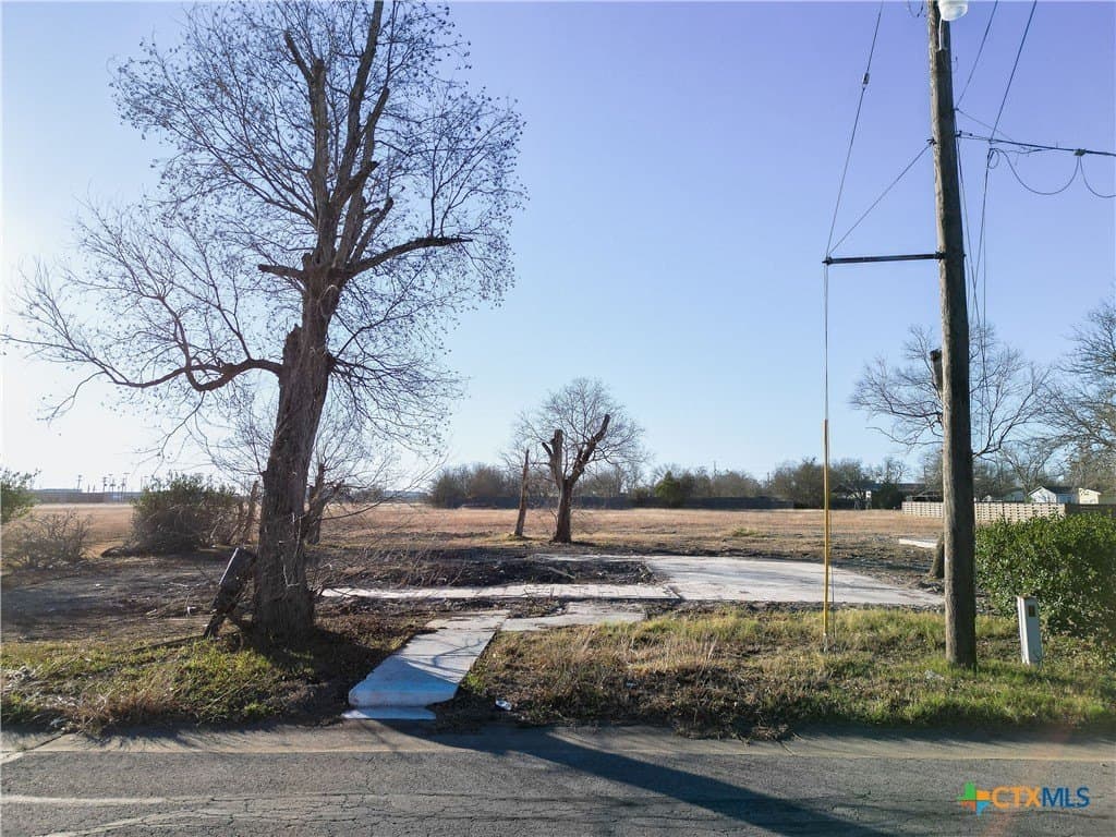 0.42 acres in Caldwell County - photo 8