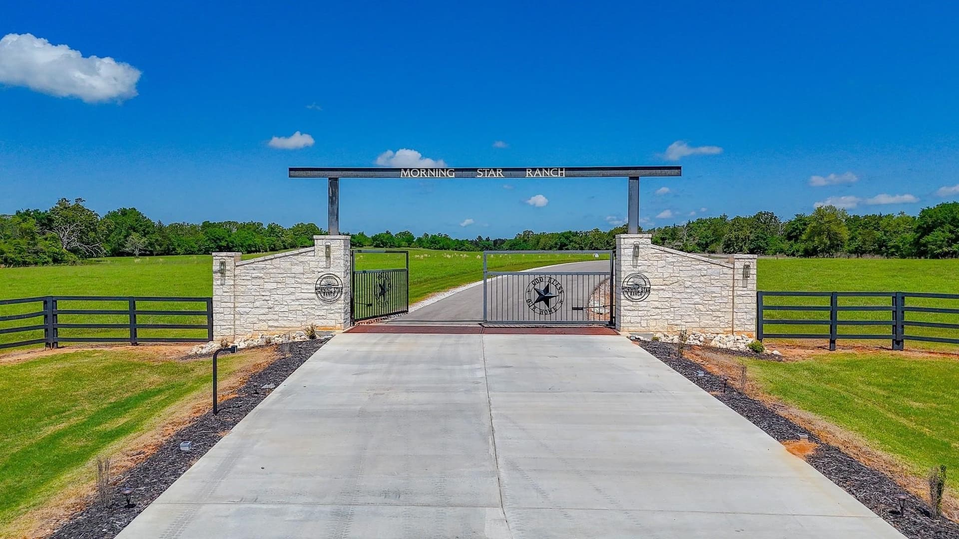 10.2 acres in Freestone County