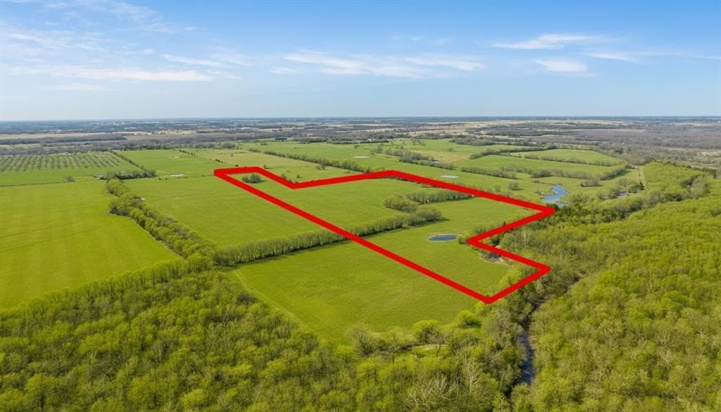38.96 acres in Lamar County