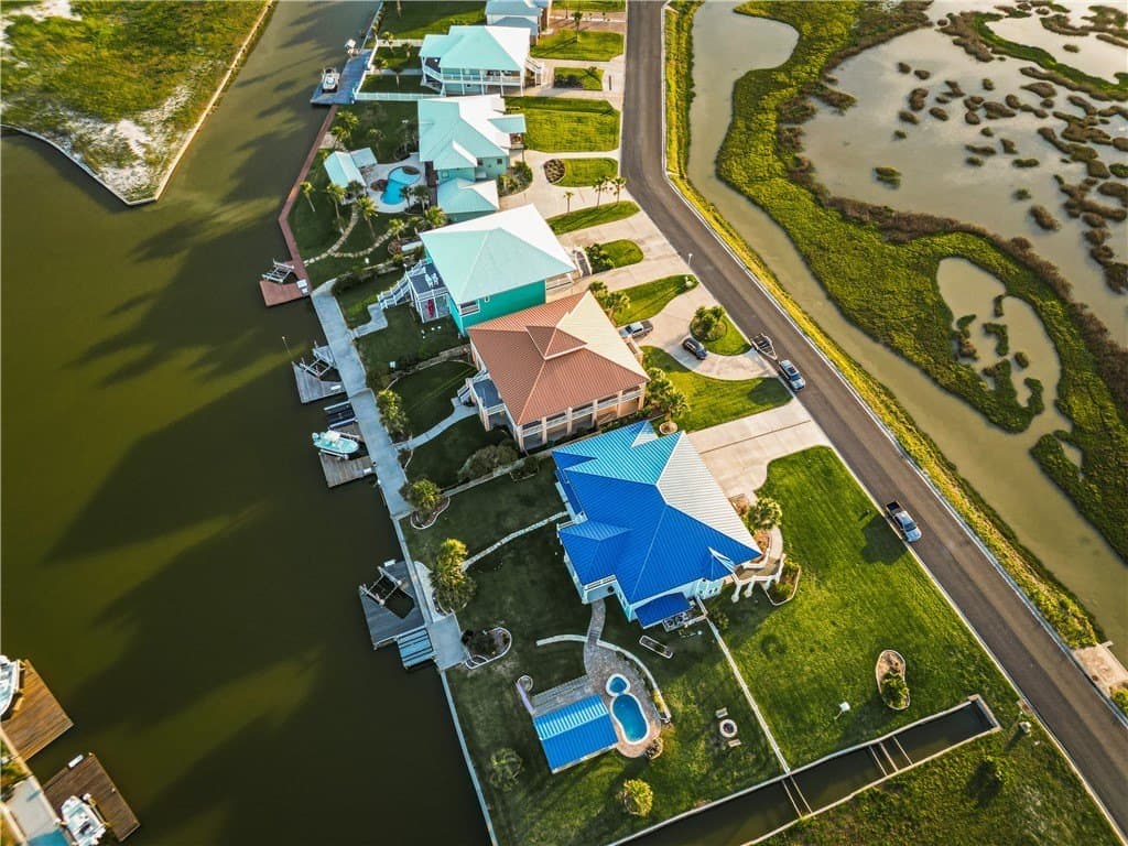 0.76 acres in Aransas County - photo 9