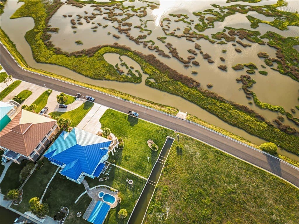 0.76 acres in Aransas County - photo 8
