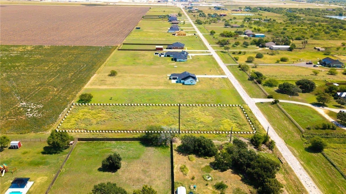 1.21 acres in San Patricio County - photo 10