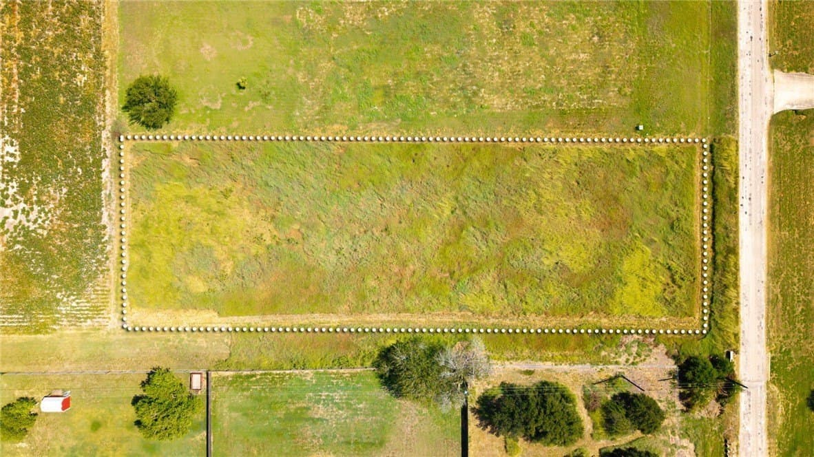 1.21 acres in San Patricio County - photo 2