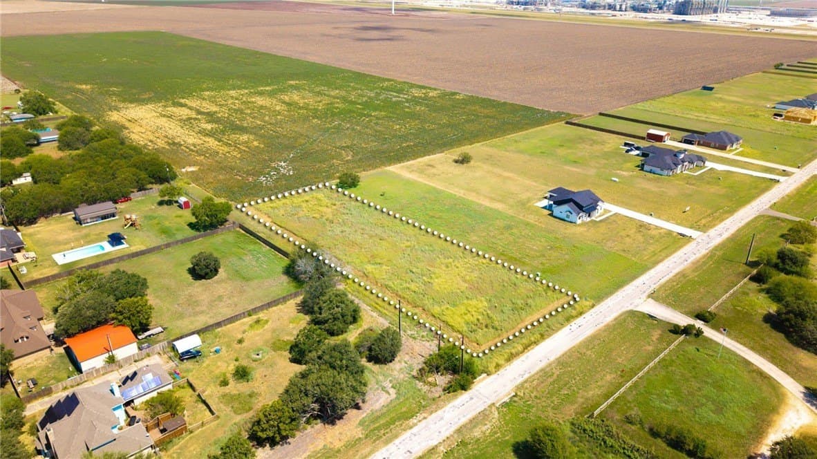 1.21 acres in San Patricio County