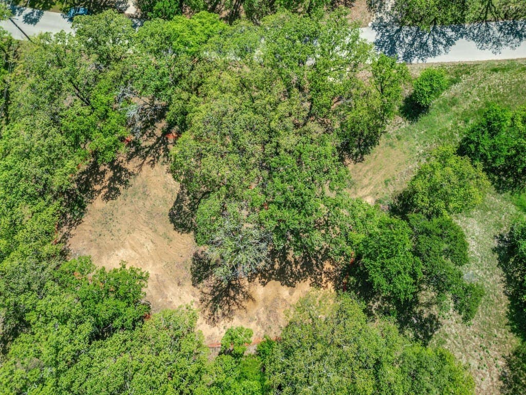 0.83 acres in Tarrant County gallery image 4
