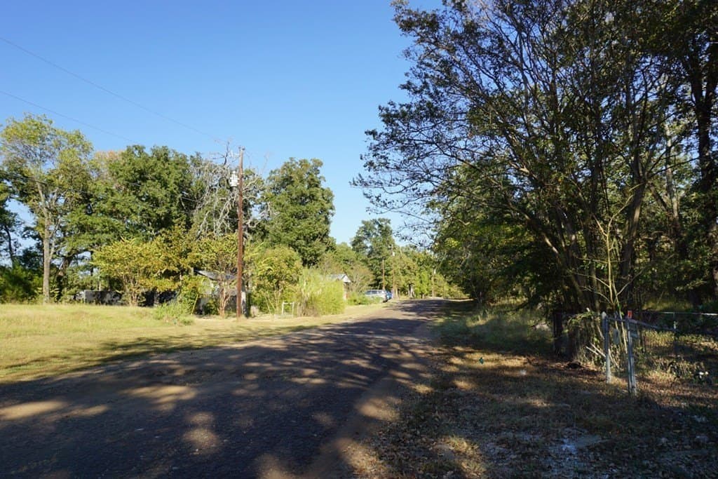 0.13 acres in HENDERSON County gallery image 2