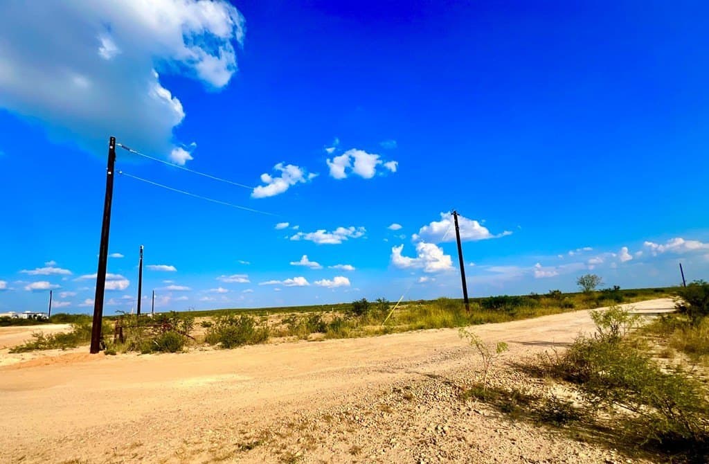 20.01 acres in Maverick County - photo 3