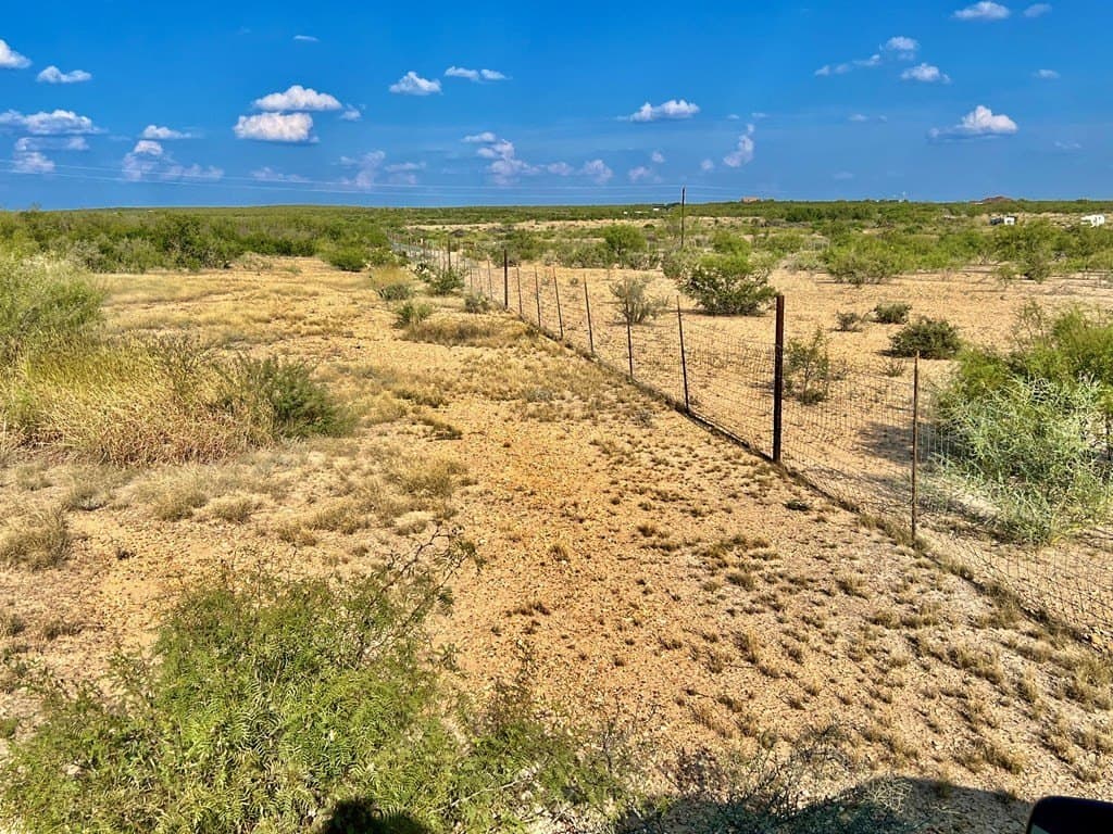 20.01 acres in Maverick County - photo 4