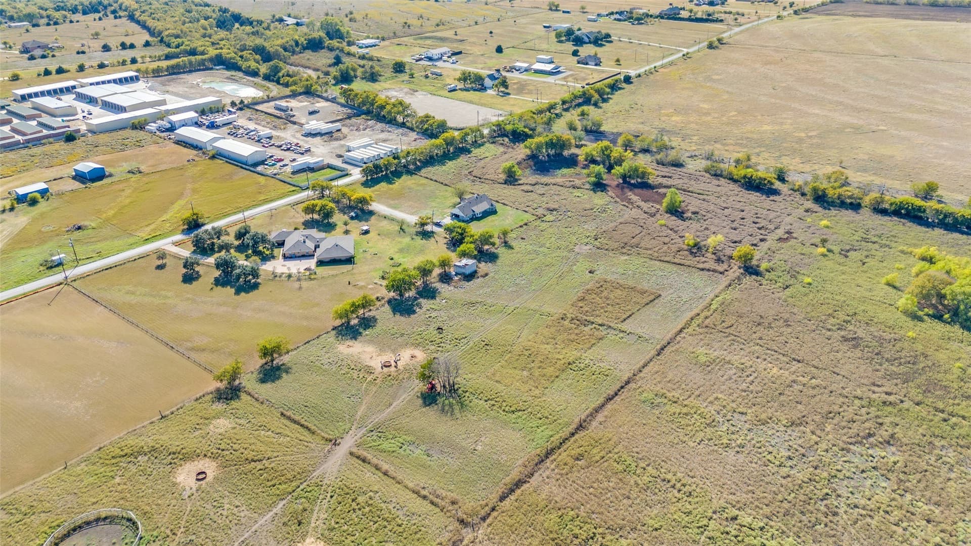 2 acres in Ellis County gallery image 3