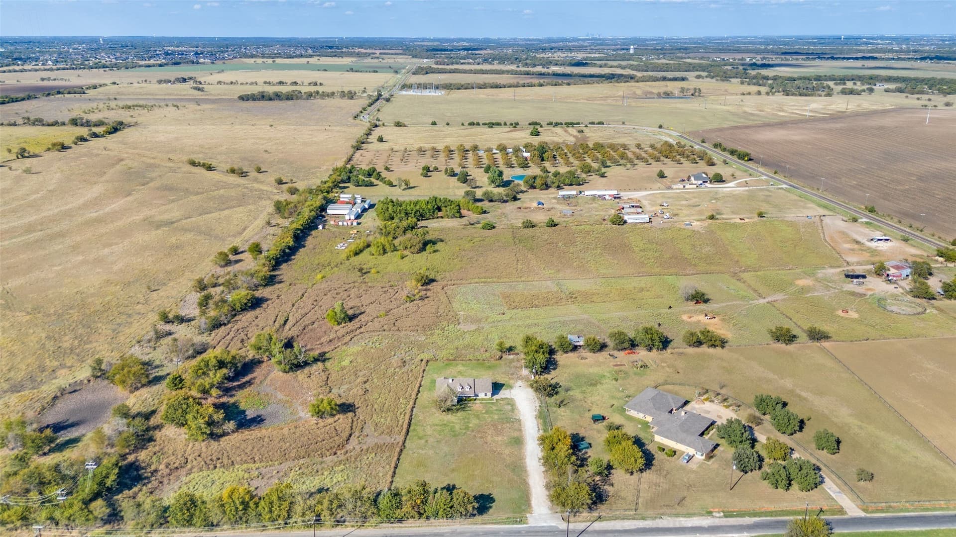 2 acres in Ellis County gallery image 4