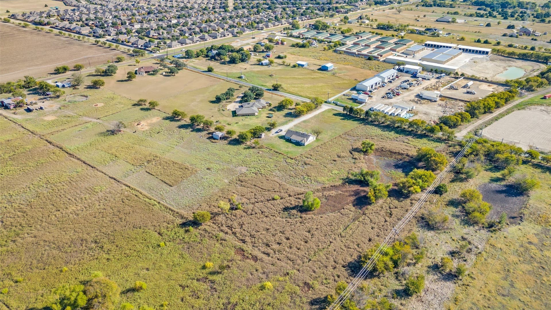 2 acres in Ellis County gallery image 2