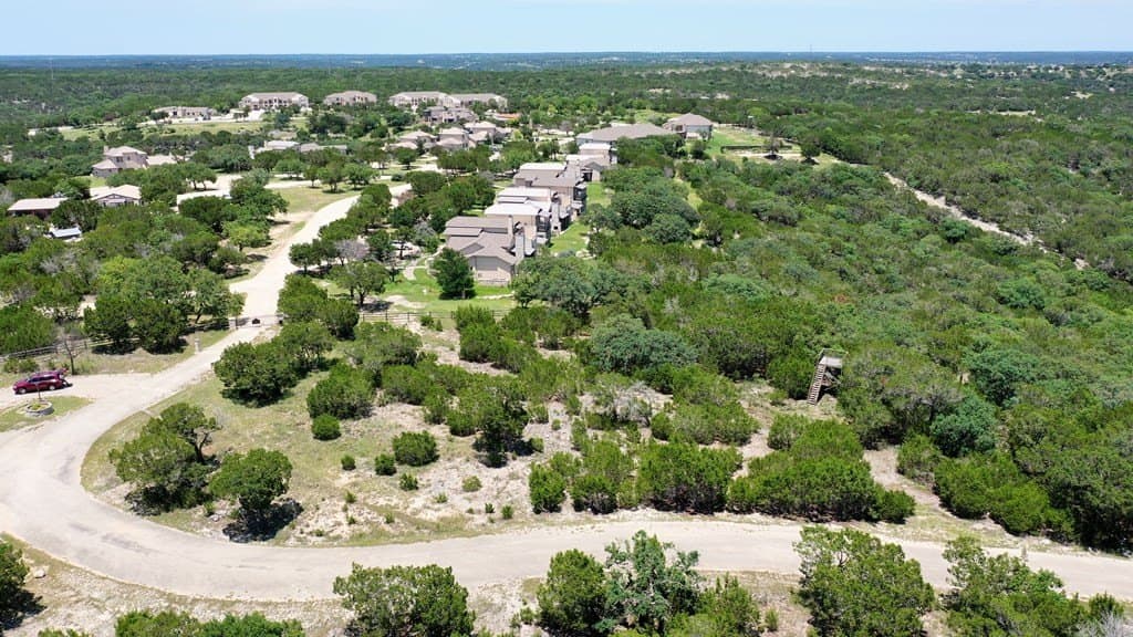 1.41 acres in Kerr County gallery image 4