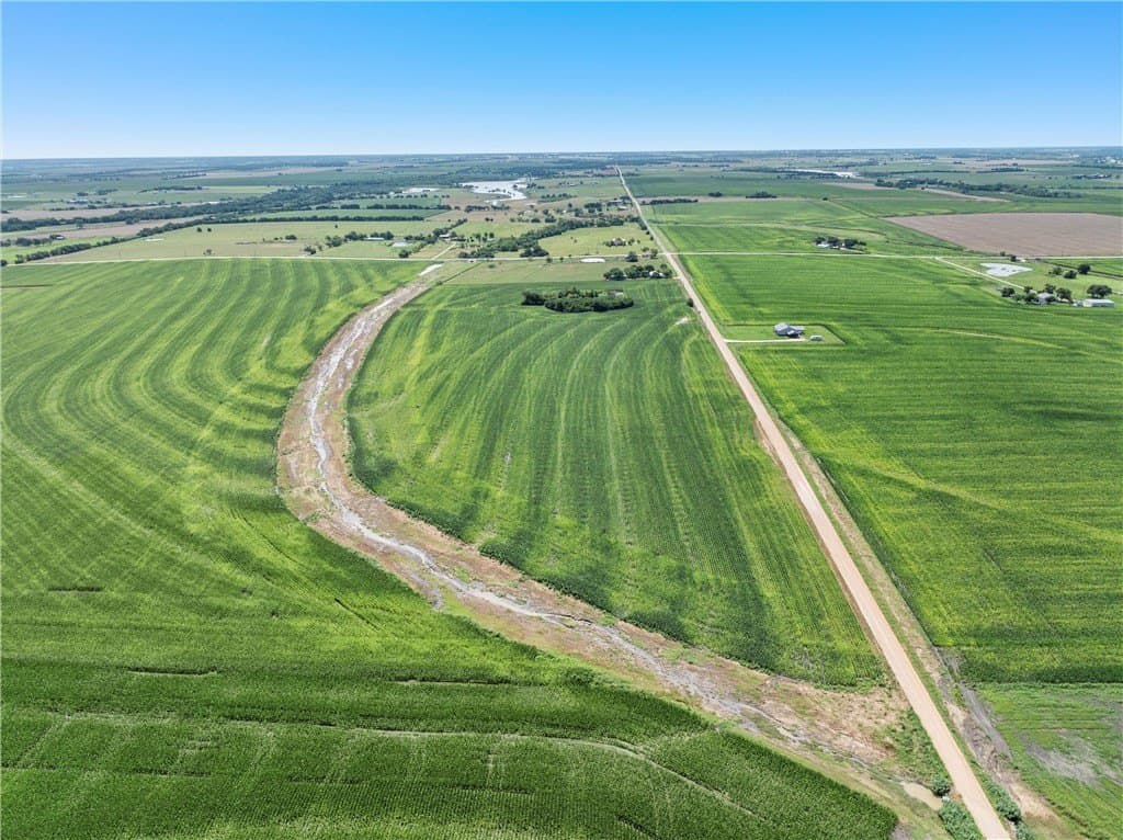 8.67 acres in McLennan County - photo 5