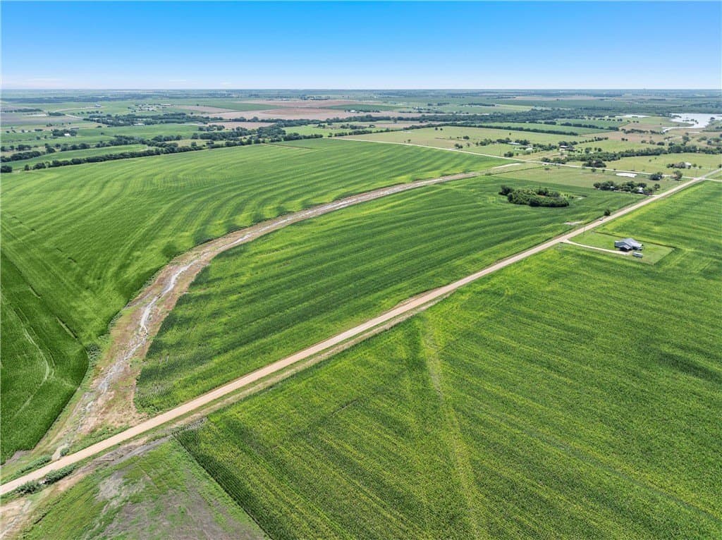 8.67 acres in McLennan County - photo 4