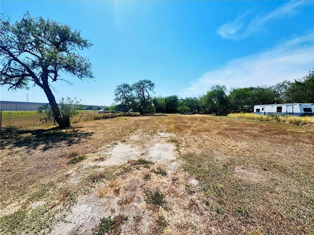 0.26 acres in Nueces County - photo 3