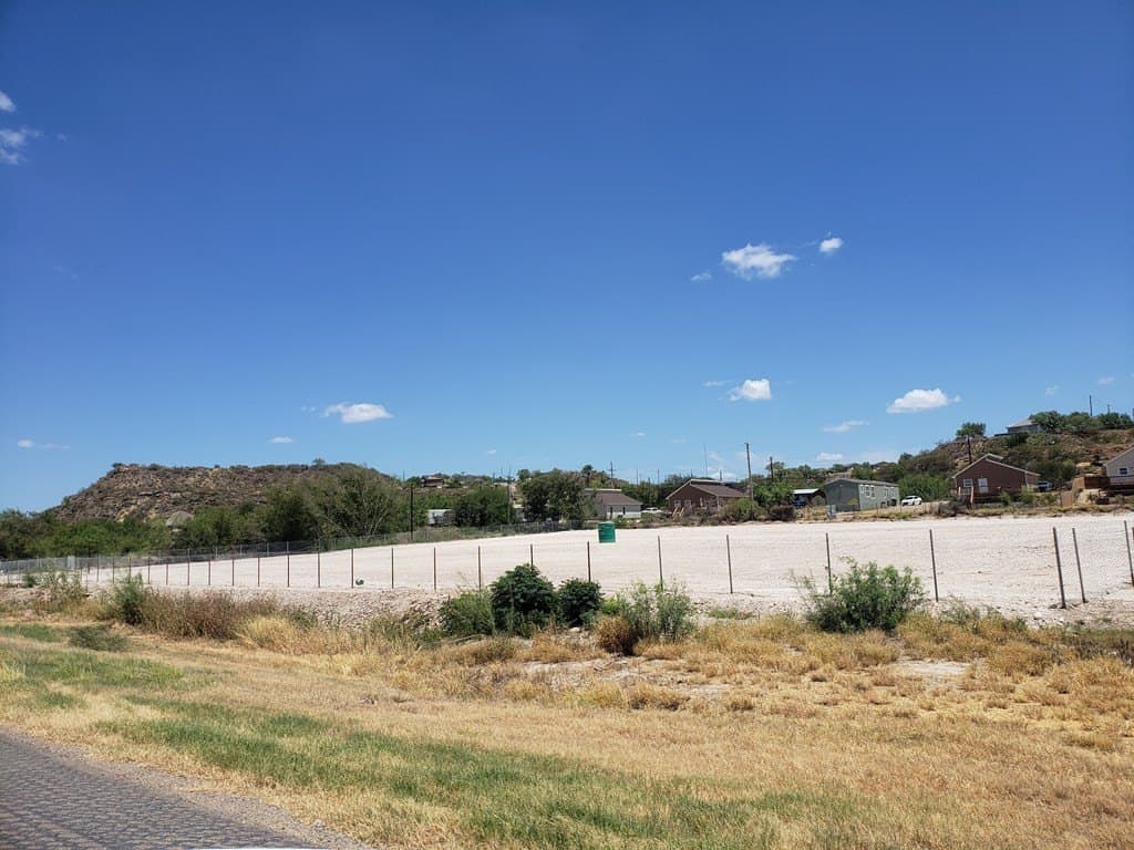3 acres in Maverick County gallery image 4