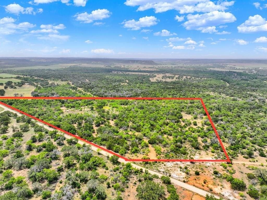 25.48 acres in Gillespie County gallery image 2