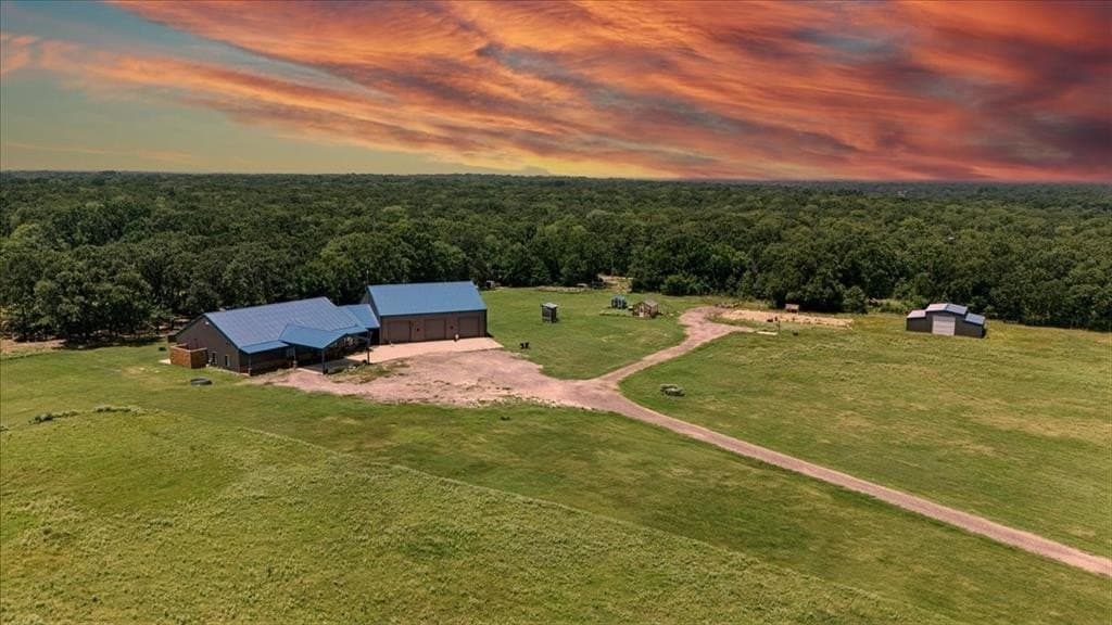 18.7 acres in Henderson County